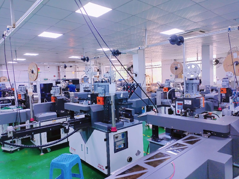 多芯線剝皮打端機(jī)并線排線電子線護(hù)套線剝皮打端子機(jī)全自動(dòng)端子機(jī) 多芯線剝皮打端機(jī)并線排線電子線護(hù)套線剝皮打端子機(jī)全自動(dòng)端子機(jī)